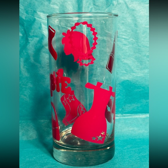 Cups 🫶🏼 - Picture 2 of 4